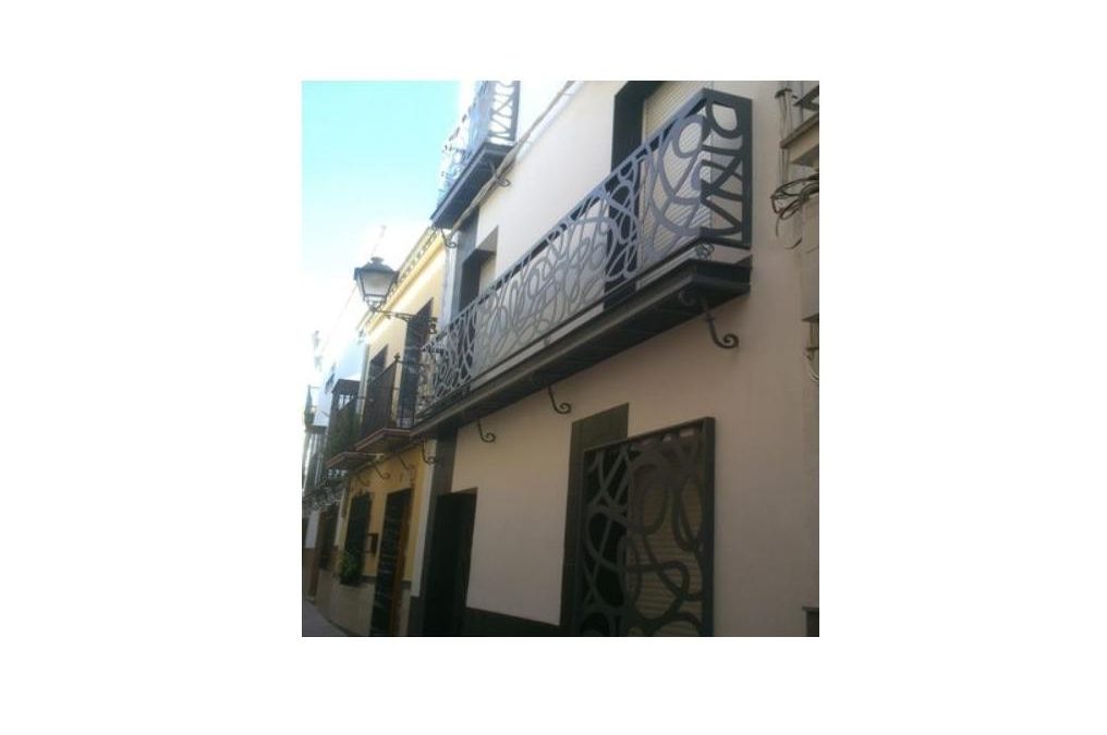 CERRAMIENTO exterior en forja. Varios acabados y tamaños a elegir.