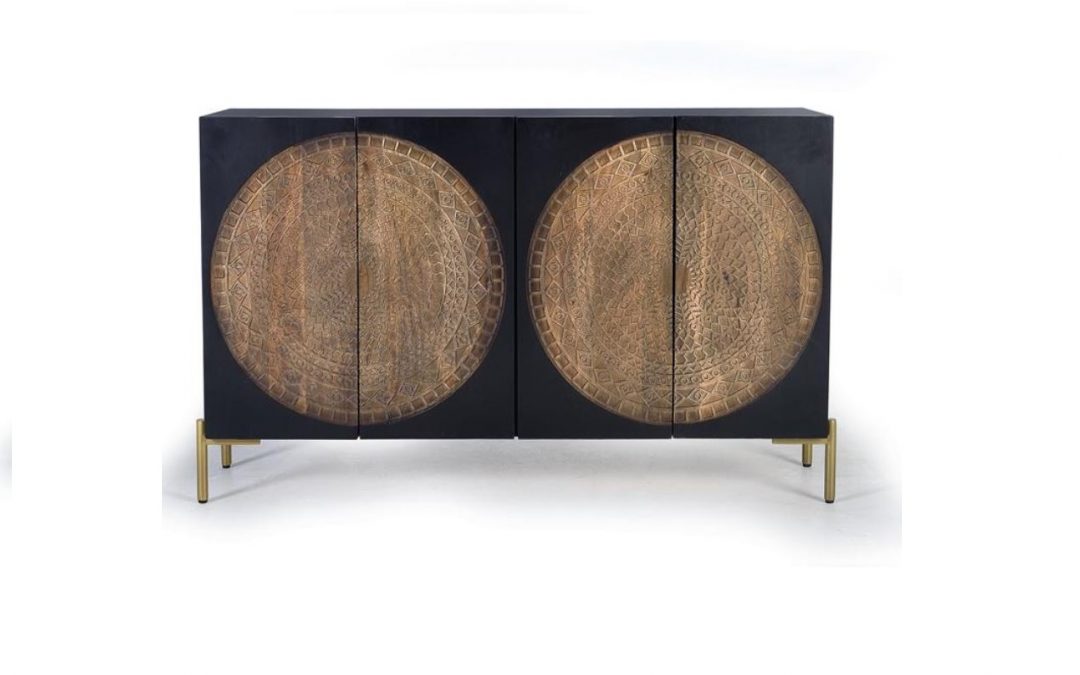 APARADOR 4 PUERTAS MADERA DE MANGO TALLADO Y BASE DE METAL MED: 145 X 40 X 90 CM ALTO