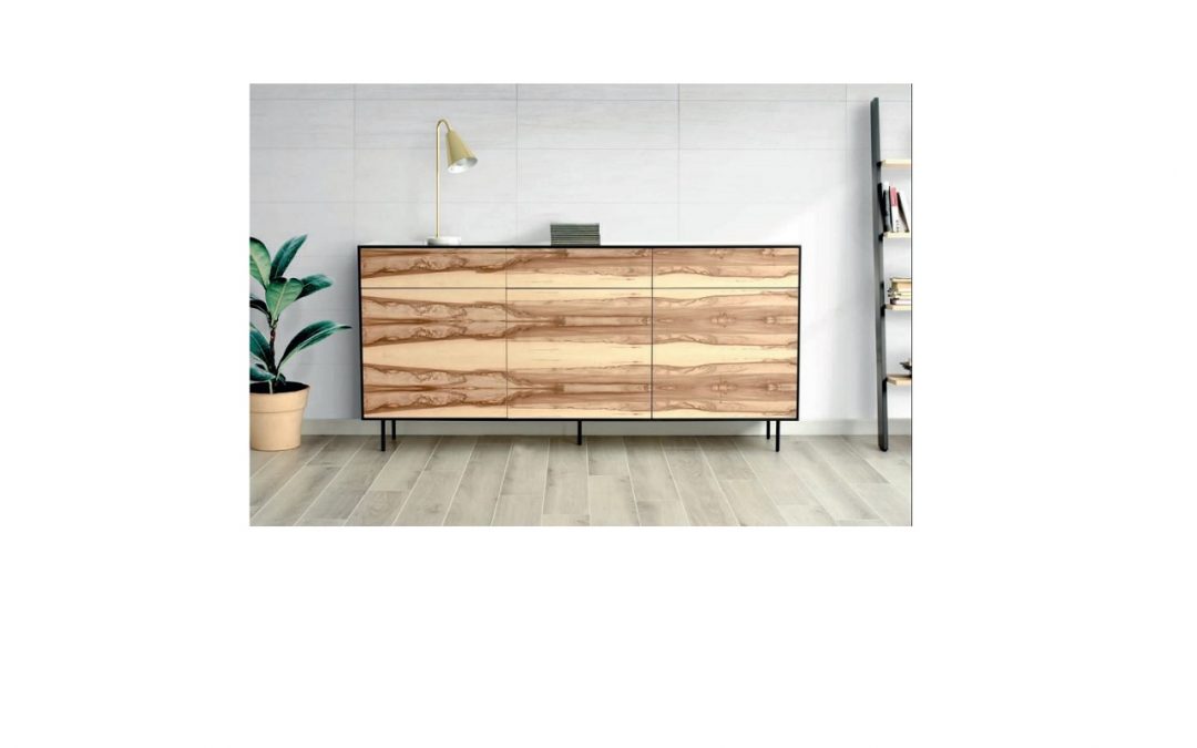 APARADOR NORDIC 3 PUERTAS 3 CAJONES ACABADO RED GUM Y PATAS METÁLICAS MED: 160-180-200 X 40 X 92 CM ALTO