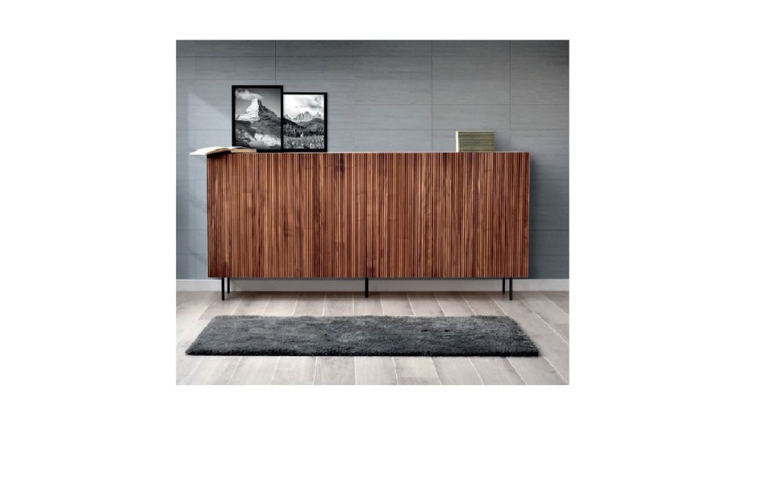 APARADOR OVRE 3 PUERTAS ACABADOS NOGAL / ROBLE / LACADOS FRENTES MACIZOS CON RELIEVES DENTADOS Y PATAS METÁLICAS O ZÓCALO MADERA MED: 160-180-200 X 40 X 92 CM ALTO