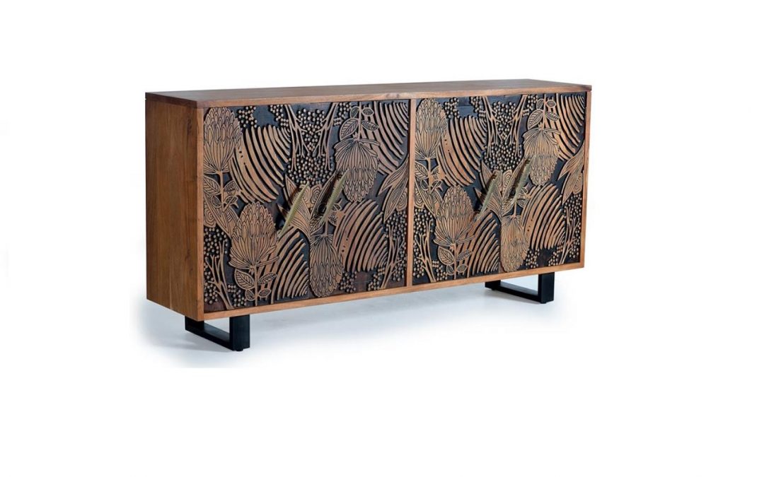 APARADOR 2 PUERTAS MADERA DE ACACIA TALLADO A MANO CON ESTANTES INTERIORES Y PATAS METÁLICAS COLOR NEGRO MED: 190 X 42 X 94 CM ALTO