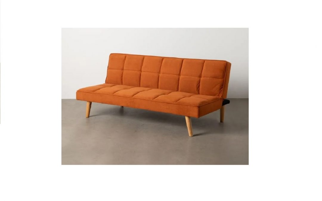 SOFÁ-CAMA TAPIZADO COLOR NARANJA Y PATAS DE MADERA MEDIDAS CAMA: 175 X 97 X 37 CM ALTO (TAMBIÉN COLOR BEIGE O TAUPÉ)