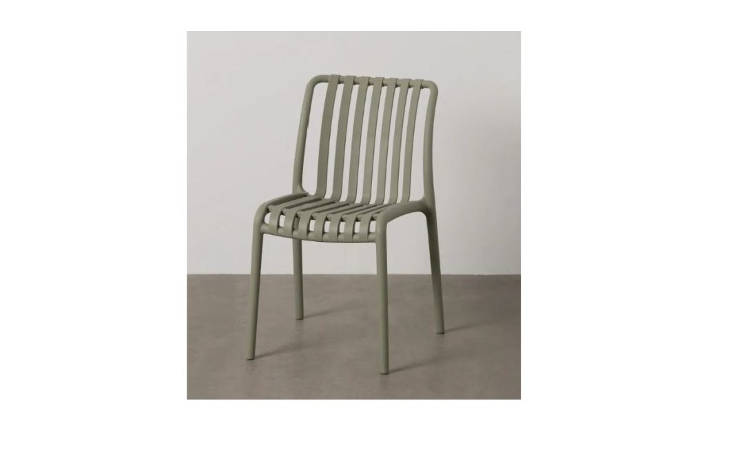 SILLA POLIPROPILENO DE EXTERIOR COLORE: VERDE, TERRACOTA O BEIGE APILABLE MED: 50 X 58 X 80 CM ALTO
