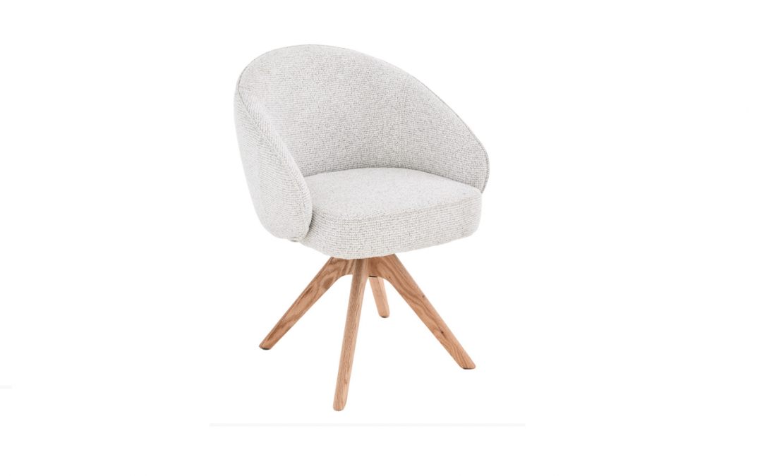 SILLÓN GIRATORIO TAPIZADO COLOR BEIGE Y PATAS MADERA MED: 62 X 61 X 77 CM ALTO (TAMBIÉN EN COLOR GRIS CLARO)