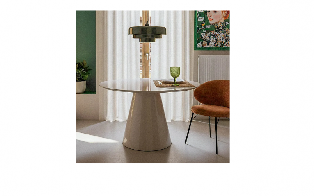 MESA DE COMEDOR ALTO BRILLO COLOR TAUPÉ MED: 120 X 120 X 75 CM ALTO