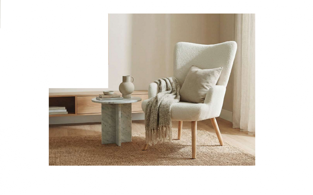 BUTACA TAPIZADA TEJIDO LINEN NATURE Y PATAS MADERA MACIZA COLOR NATURAL MED: 71 X 75 X 95 CM ALTO (TAMBIÉN EN VERDE AGUAMARINA, GRIS Y MOSTAZA)
